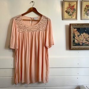 AVA VIV Peach Gauze Top with lace detailing